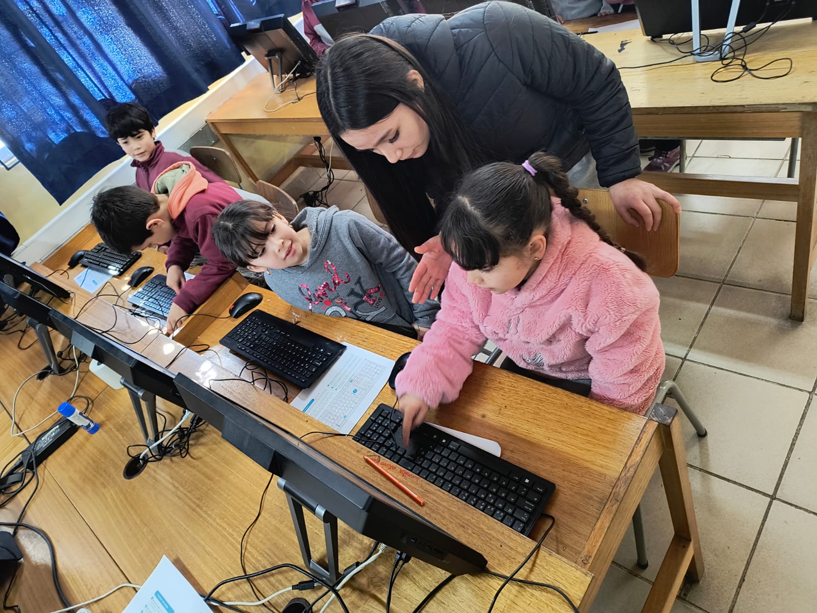 [Imagen de un pasillo del liceo]